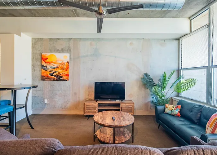 Skyline Loft W Views