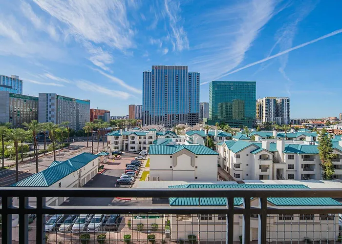 Skyline Loft W Views Holiday home Phoenix