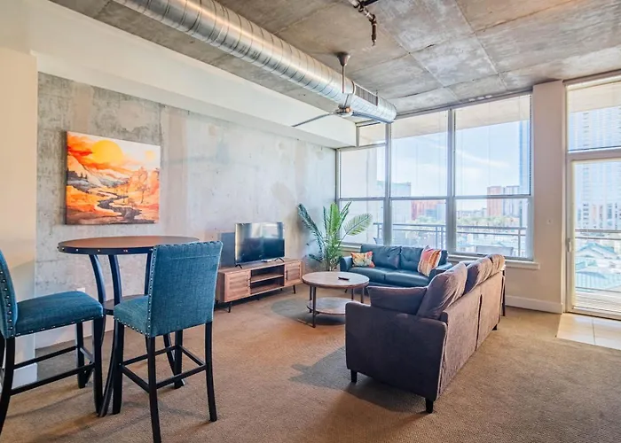 Skyline Loft W Views