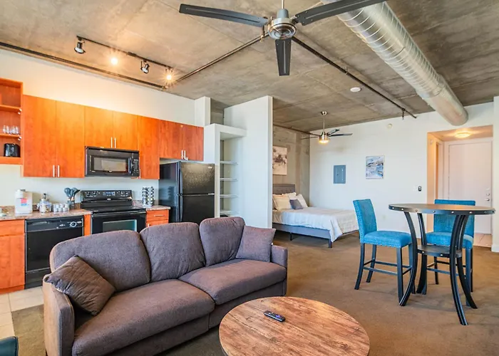 Skyline Loft W Views