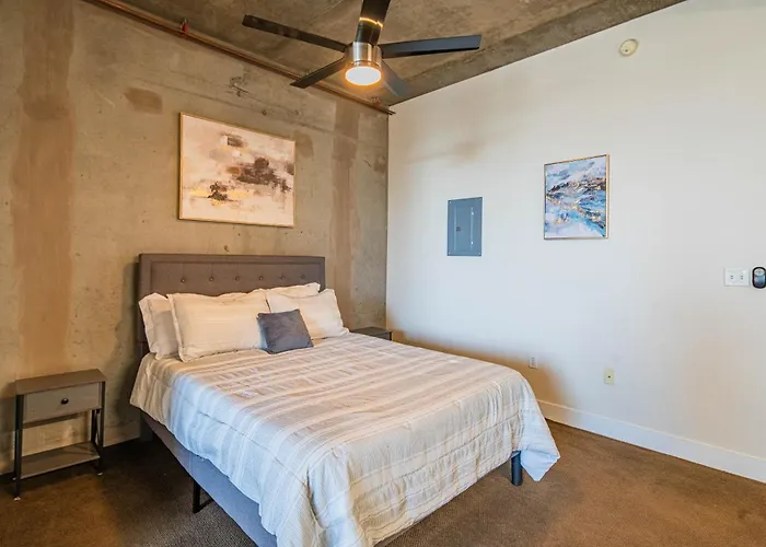 Skyline Loft W Views Holiday home Phoenix